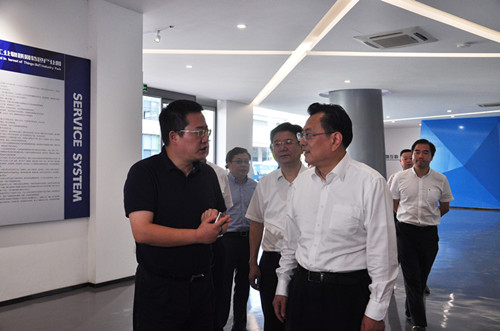 宁波市裘东耀市长一行考察开运体育传感