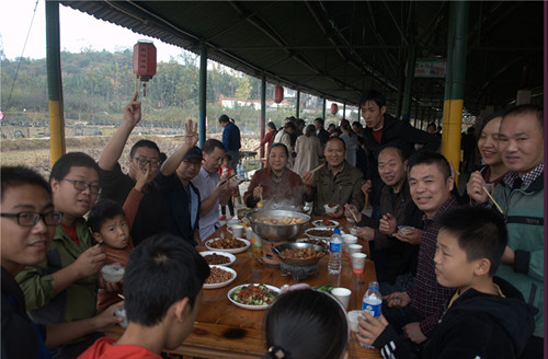 安徽开运体育组织开展金秋户外野炊烧烤活动