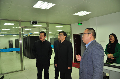 宁波市科技局局长黄志明一行莅临开运体育调研