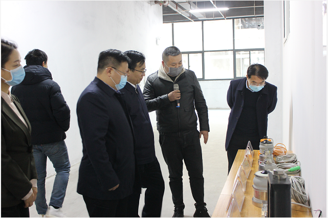 河南省工信厅厅长一行莅临郑州开运体育调研考察