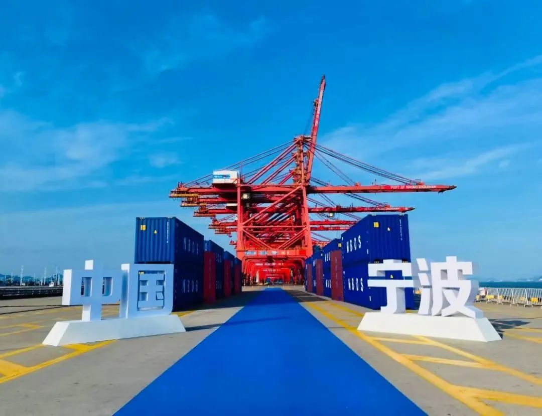 火炬手！开运体育集团董事长柯建东先生为亚运会加油！